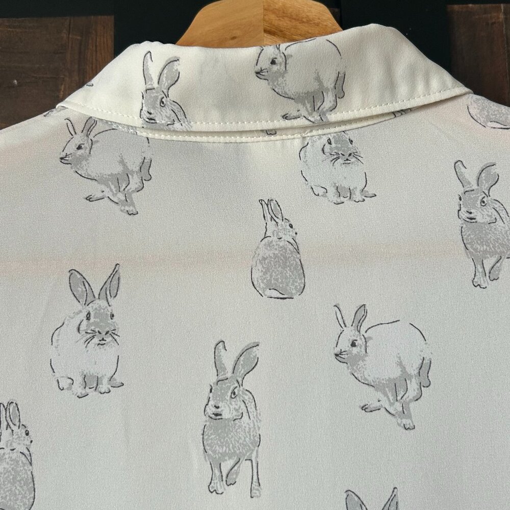 H&M White Button Down Shirt With Gray Bunny Print - Picture 4 of 8